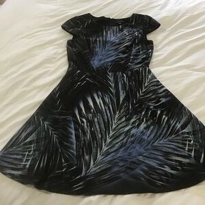 Tahari Arthur S. Levine Black Blue Gray Leaf Print Fit & Flare Dress, Size 10